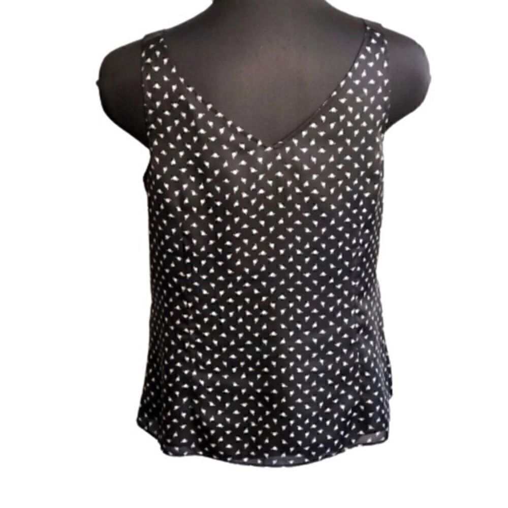 WHBM Floral Ruffle Front Top - Picture 3 of 9